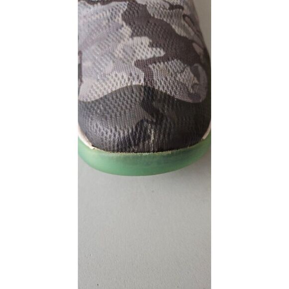 Huk Mako Lightweight Full Drainage Mesh Camo Sneaker Slip on Laceup Mens Size 11 - Picture 9 of 9